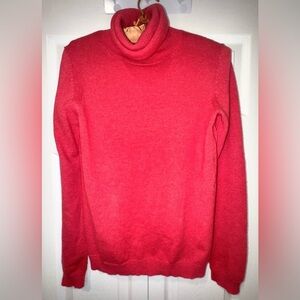 Theory muted red Knit turtleneck 100% Cashmere Sweater. Size Small. EUC.